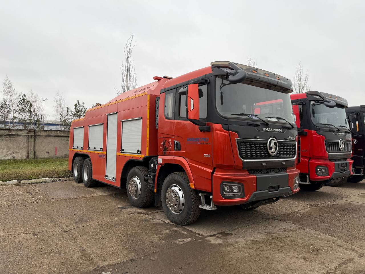 Грузовой эвакуатор на шасси SHACMAN 8x4